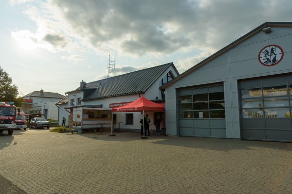 Ehrungen Kelberg Tambour- und Fanfarencorps zu Ihren Vereinszugehörigkeiten von 10, 20, 30, und 40 Jahren. Der Musikverein ist damit ein beständiger Teil gelebtes Ehrenamt und Bürgerbeteiligung. und eine Bereicherung an Kultur in der Eifelregion. Auch durch die Besuchenden Musikvereine aus Pelm, Bodenbach und Spay. Allen Jubilaren große Gratulation und Respekt für Ihre Jahzehntelanges Engagement für den Verein und Kelberg