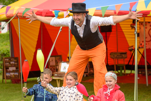 In Kelberg fand am 18.05.2025 das 1. Kinderfest statt. Veranstaltet wurde die Feier von der Ortsgemeinde und dem KeFa ( Kelberger Familienprojekt ).